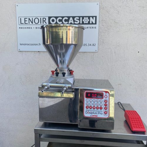 Doseuse DOSIPLUS PRO PAVONI 2020 – Machine professionnelle pour une dosée précise et rapide des ingrédients. Idéale pour pâtissiers et chocolatiers.