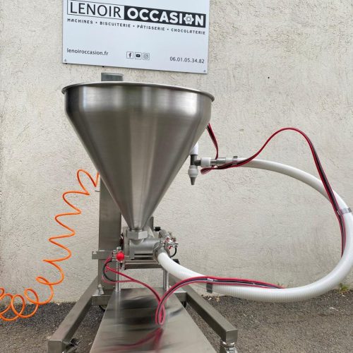 "Doseuse Volumétrique COMPACT UNIVERSAL Unifiller 2020 d'occasion – Machine professionnelle pour un dosage précis et rapide en pâtisserie et agroalimentaire.