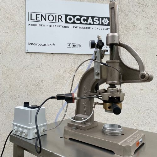 Fonceuse à Tarte Little d'Alimat Tremblay – Équipement professionnel pour un fonçage parfait des pâtes.