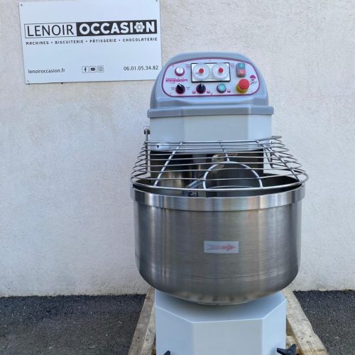 Pétrin Caplain 100L 2022, machine professionnelle pour pétrir de grandes quantités de pâte.